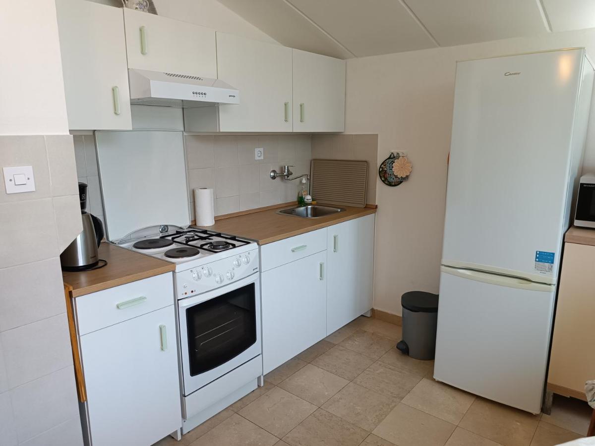 Levak Apartments - Apt. 1 Pjescana Uvala Eksteriør billede