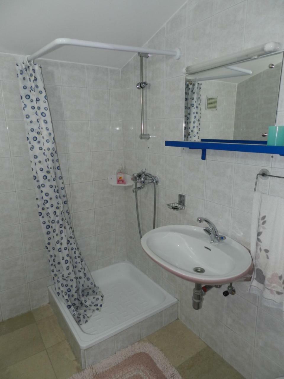 Levak Apartments - Apt. 1 Pjescana Uvala Eksteriør billede